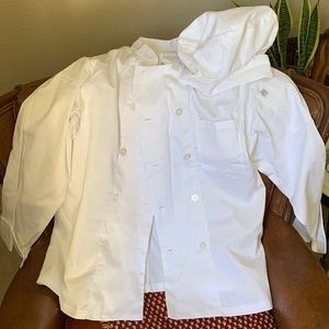 LIKE NEW! Only used once, Sur La Table Chef Works brand chef coat and hat size M